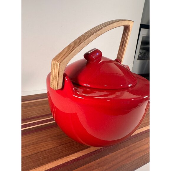 Large Red Ceramic Teapot with Wooden Handle - Picture 4 of 8